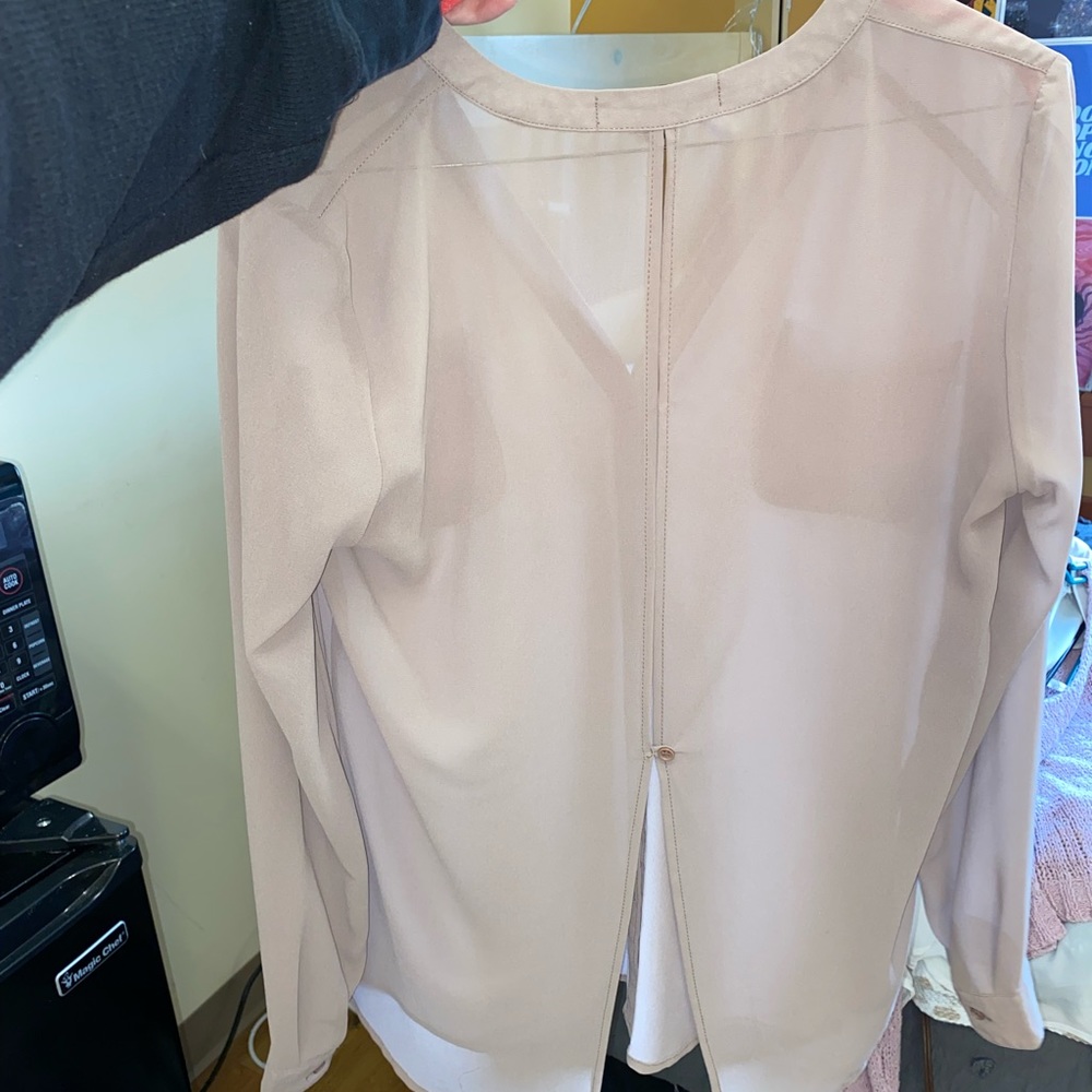 Tan blouse - Picture 2 of 4
